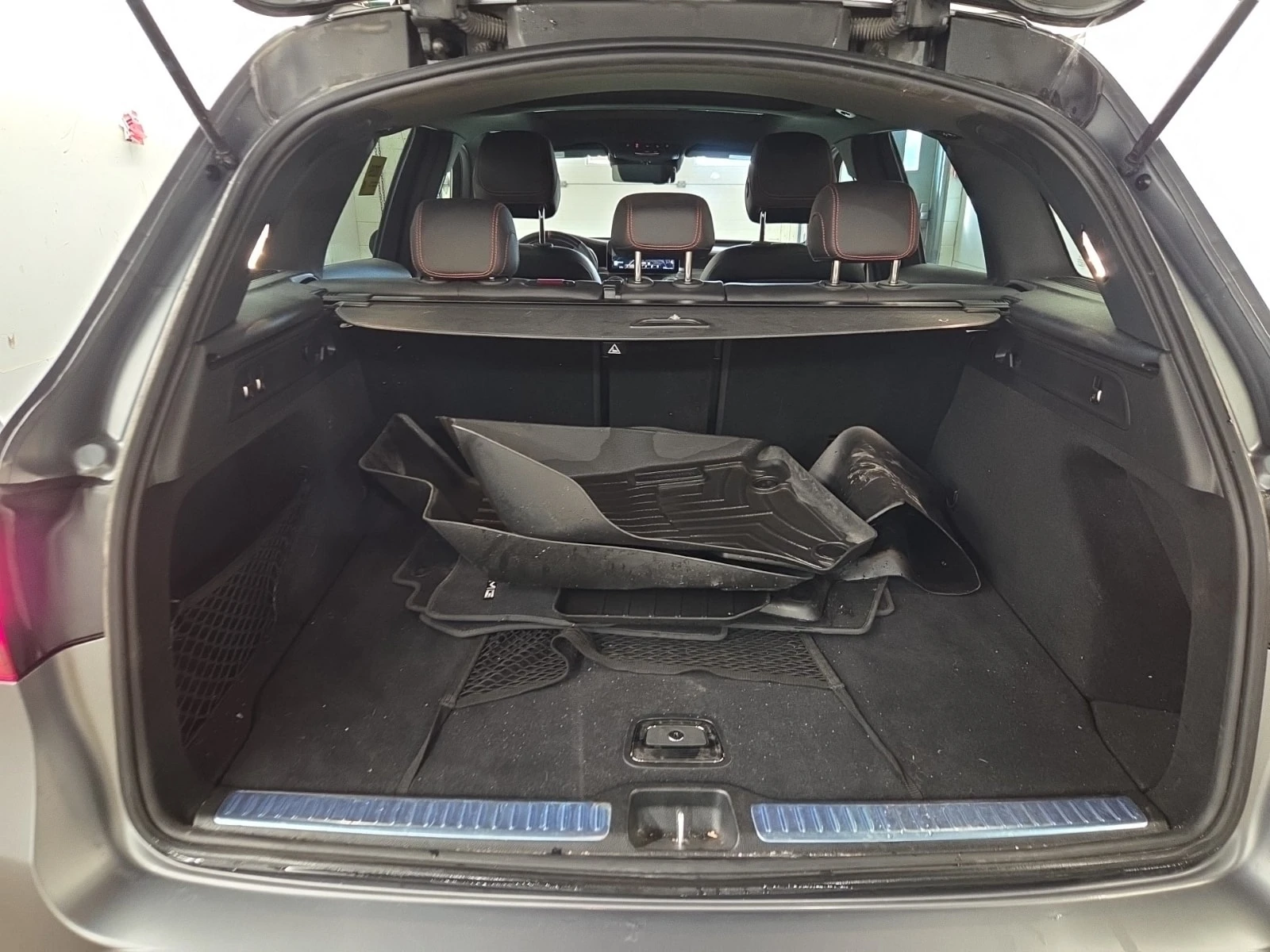 Mercedes-Benz GLE 43 AMG  AMG / ДИСТРОНИК / 360 / BURMESTER / PANO / AMB , снимка 15 - Автомобили и джипове - 55899326