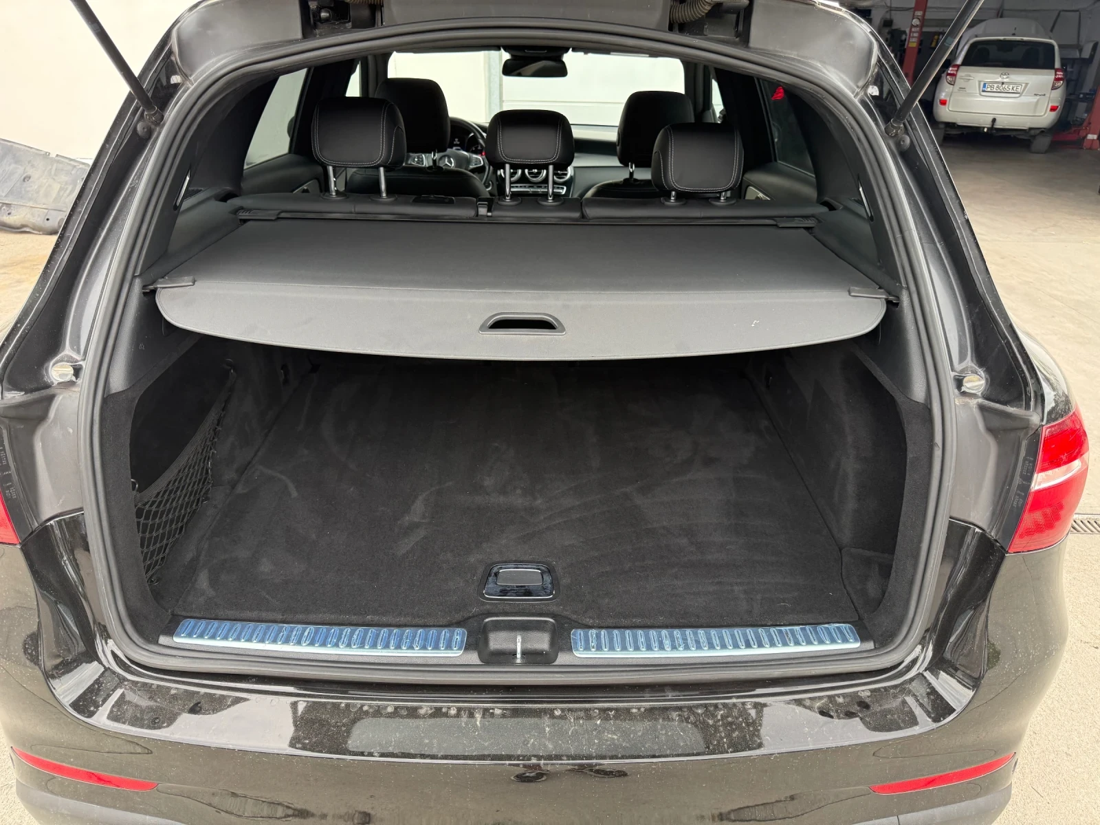 Mercedes-Benz GLC 250 4MATIC AMG Line 9G-Tronic, AIRMATIC | Mobile.bg � ����������� 10