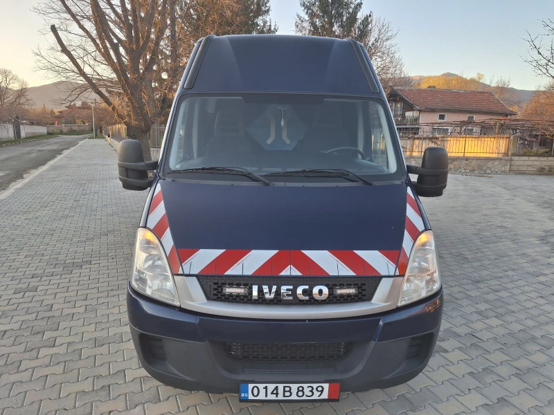 Iveco Daily 35/40C15 Б-категория Климатик , снимка 2 - Бусове и автобуси - 49647141