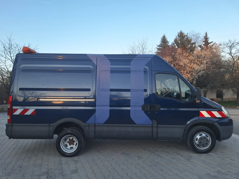 Iveco Daily 35/40C15 Б-категория Климатик , снимка 8 - Бусове и автобуси - 49647141
