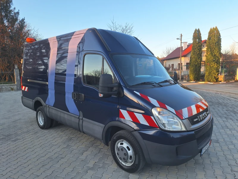 Iveco Daily 35/40C15 Б-категория Климатик , снимка 3 - Бусове и автобуси - 49647141