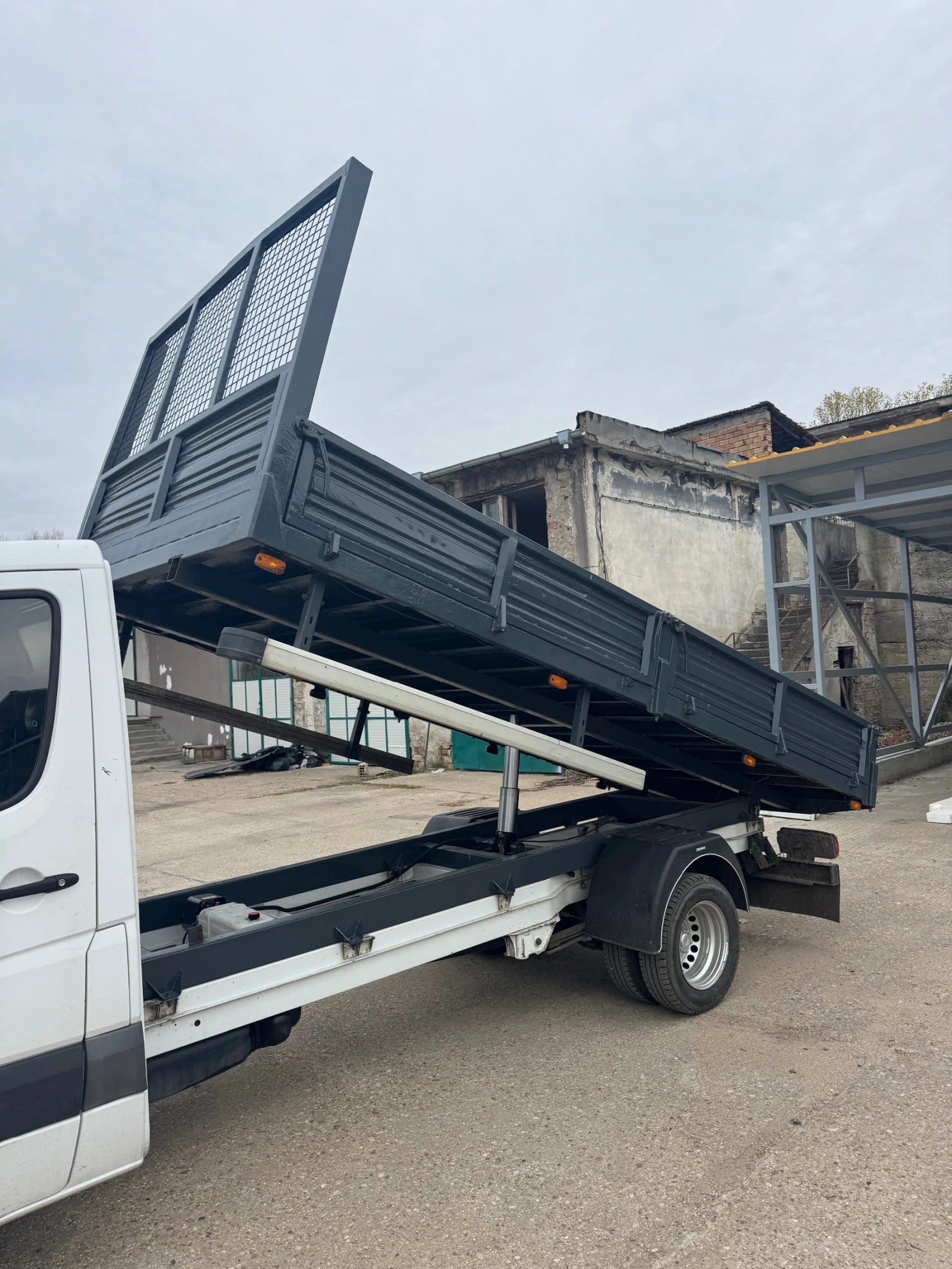 Mercedes-Benz Sprinter  2013г Самосвал 450/200см B кат.  - изображение 3