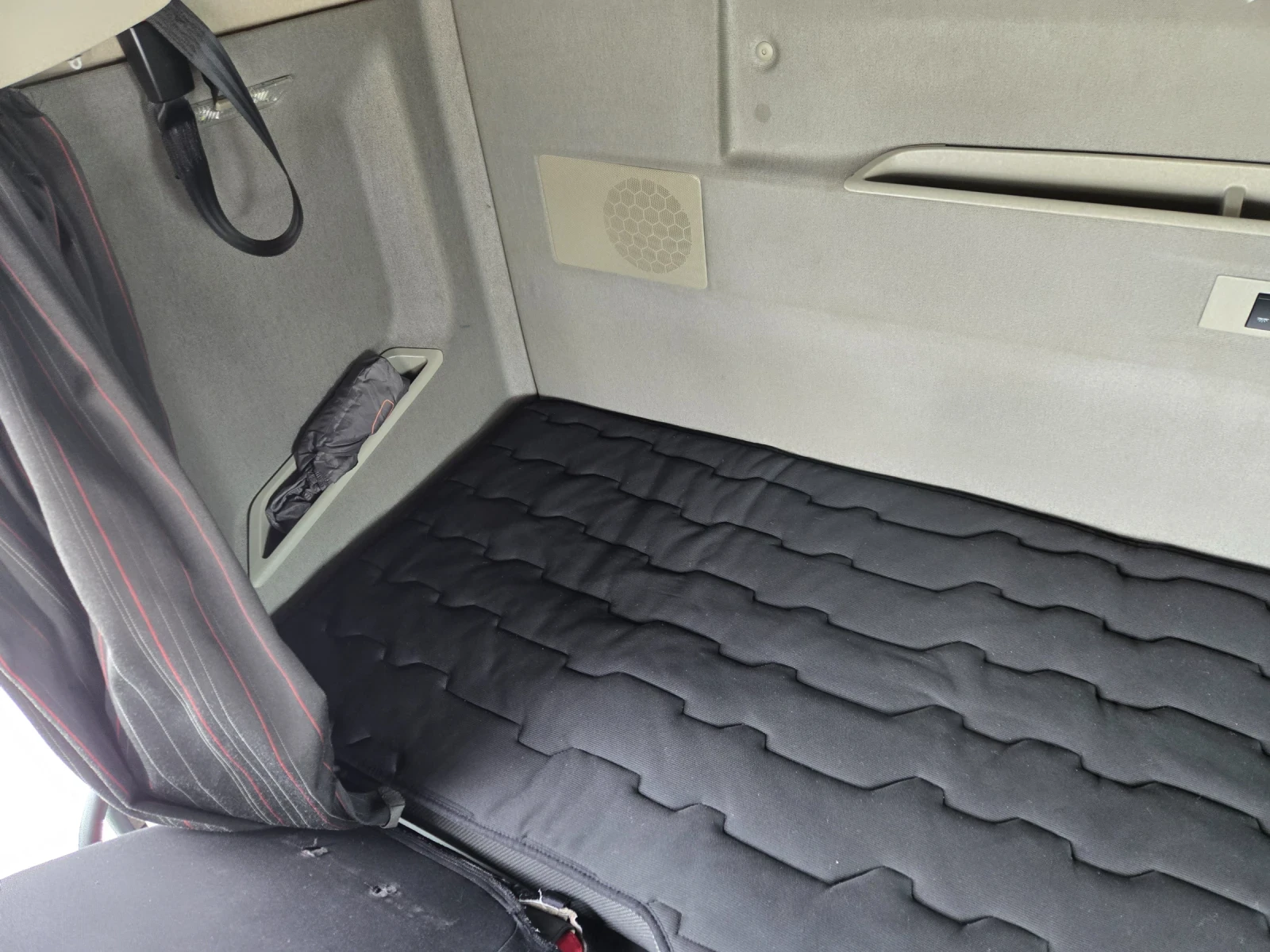 Volvo Fh, снимка 15 - Камиони - 54071293