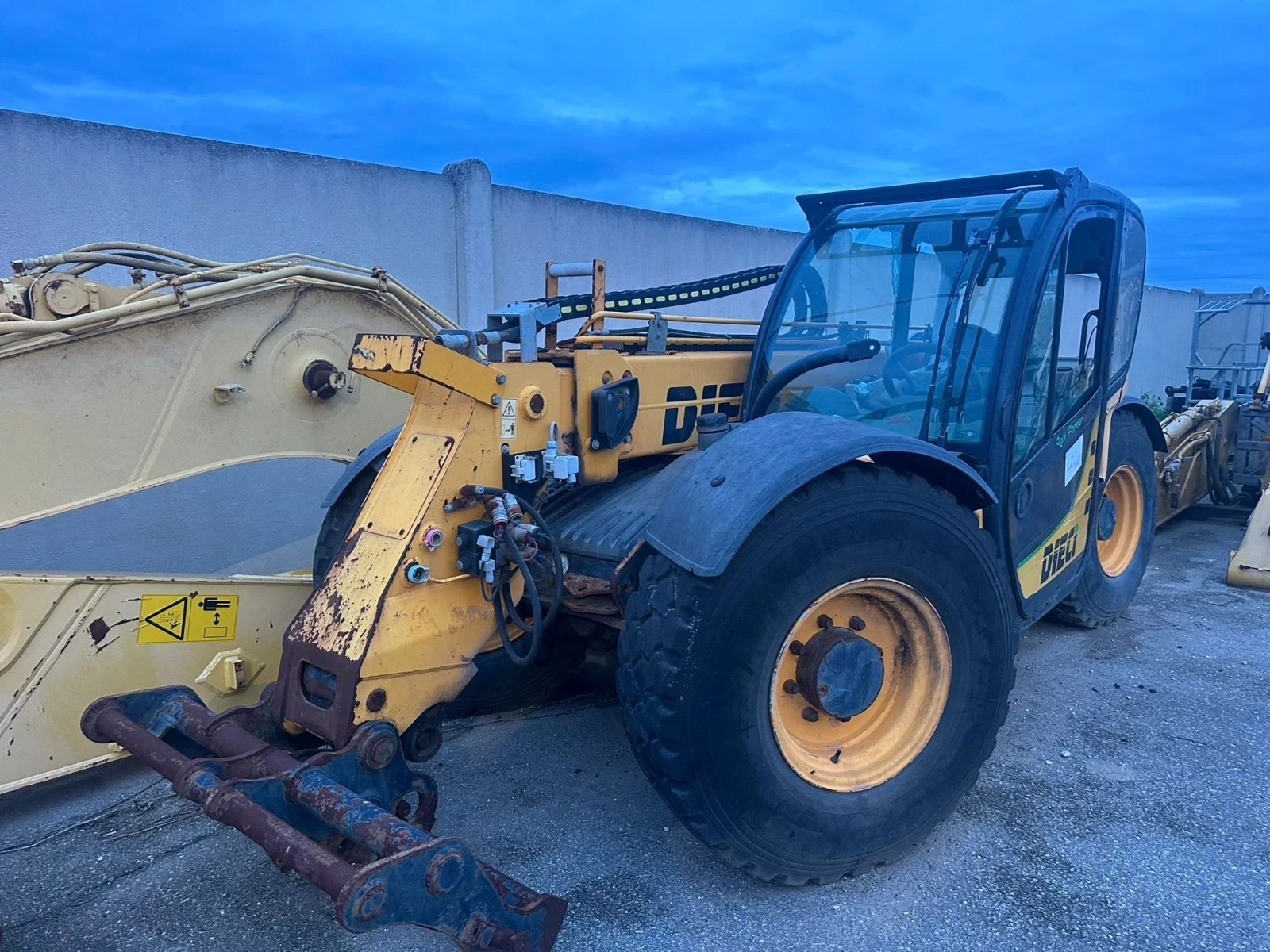 ������������ �������� Manitou Dice | Mobile.bg � ����������� 2
