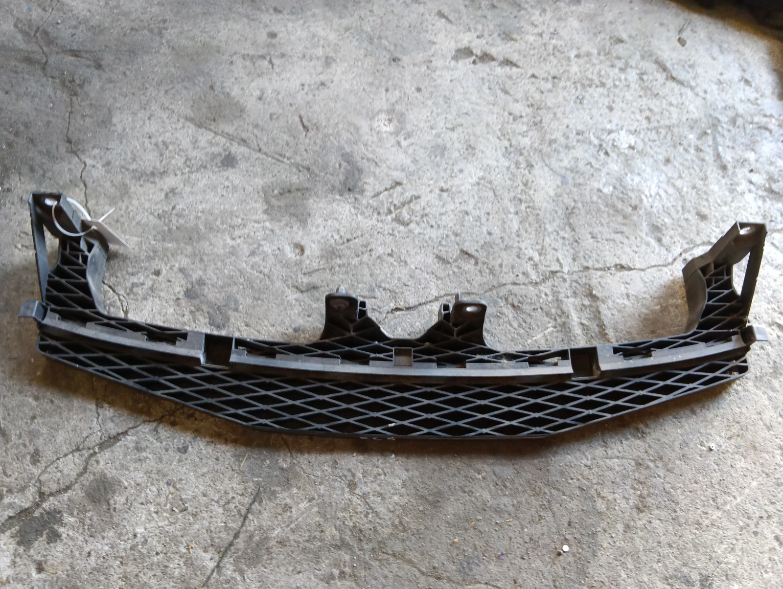 държач 3C8807889 3C8807571 VW Passat CC