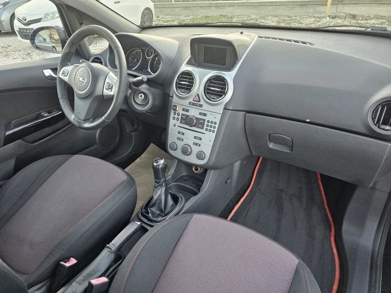 Opel Corsa 1.4i 90kc Шибедах Навигация , снимка 5 - Автомобили и джипове - 47696981