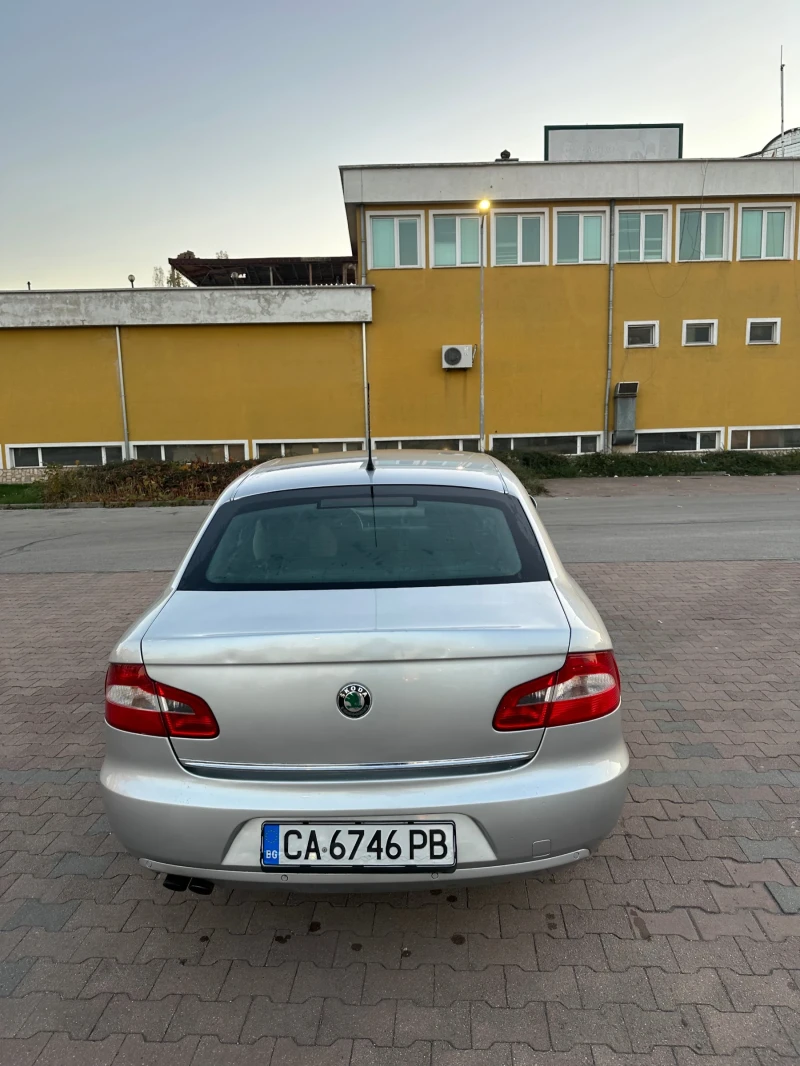 Skoda Superb, снимка 4 - Автомобили и джипове - 49215705