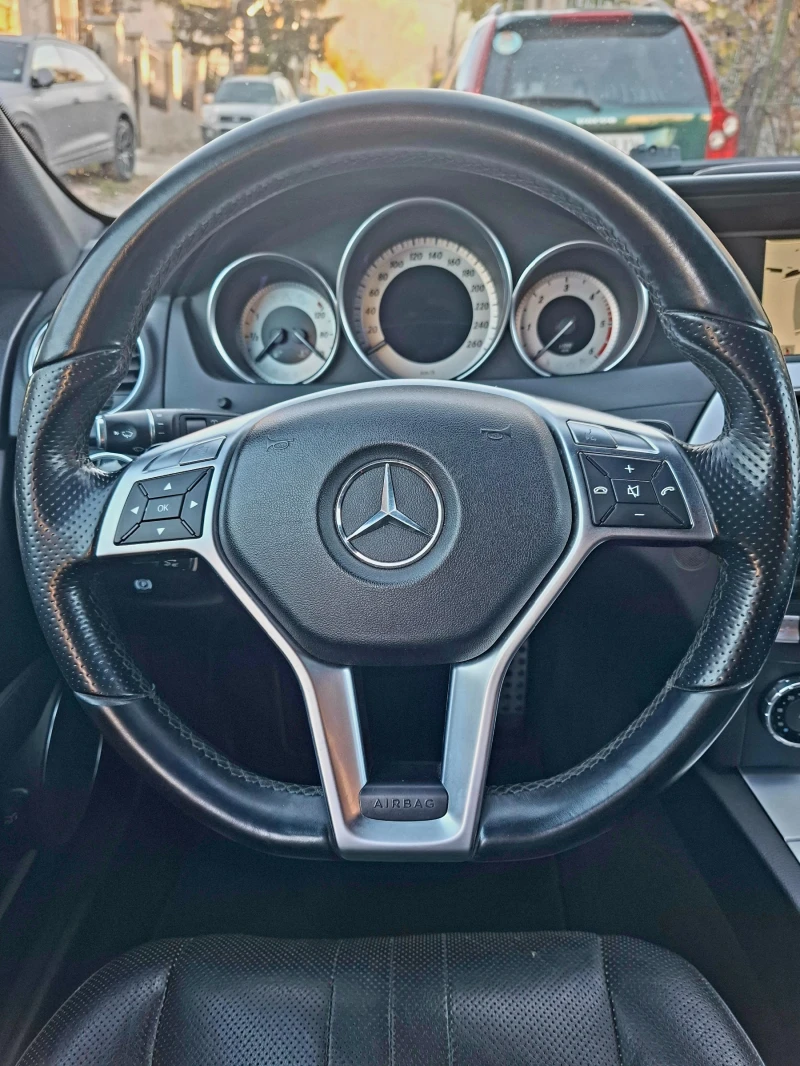 Mercedes-Benz C 300 AMG-4matic, снимка 10 - Автомобили и джипове - 49391074