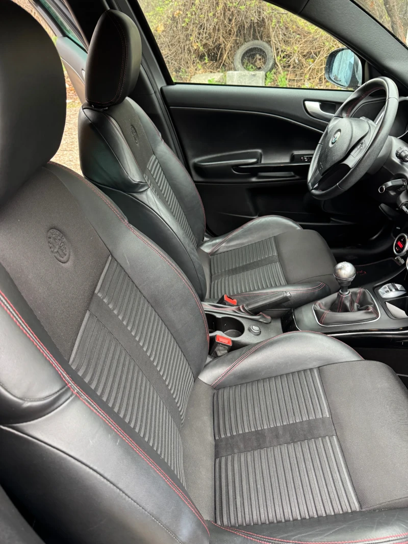 Alfa Romeo Giulietta QV 1750 235 коня, снимка 12 - Автомобили и джипове - 49657725