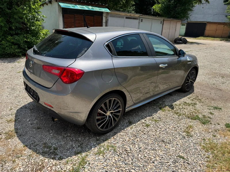 Alfa Romeo Giulietta QV 1750 235 коня, снимка 3 - Автомобили и джипове - 49657725