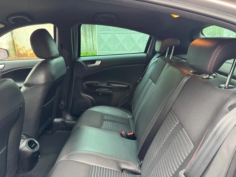 Alfa Romeo Giulietta QV 1750 235 коня, снимка 11 - Автомобили и джипове - 49657725