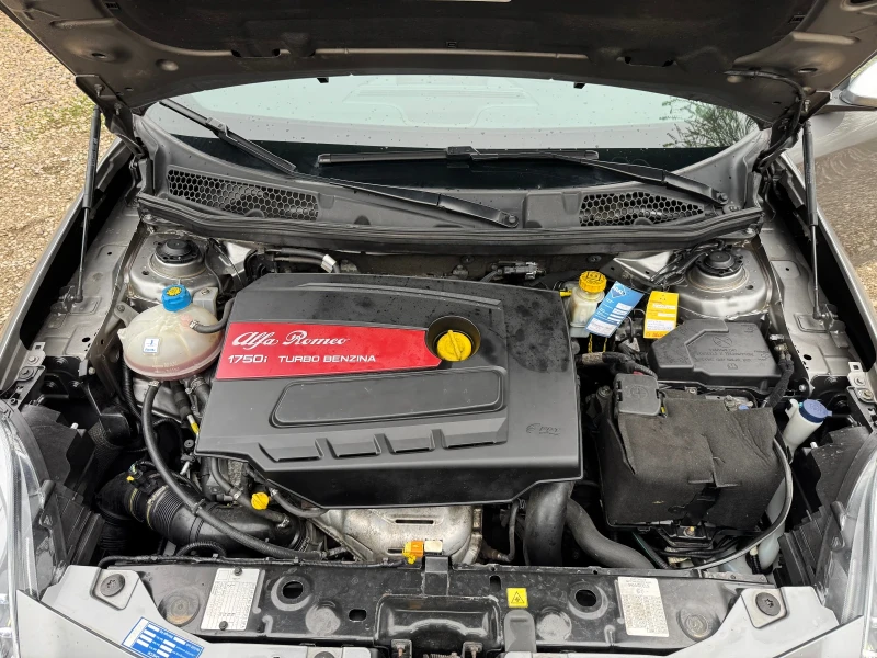 Alfa Romeo Giulietta QV 1750 235 коня, снимка 13 - Автомобили и джипове - 49657725