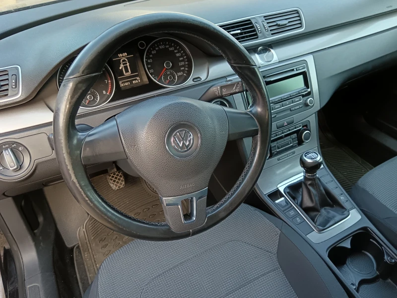 VW Passat Метан, снимка 3 - Автомобили и джипове - 52772207