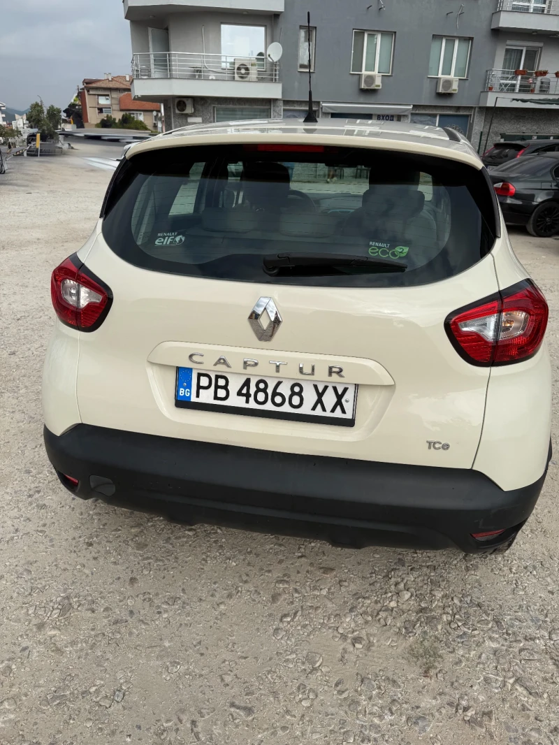 Renault Captur 0.9TCe Turbo / Регистриран / 2 комплекта гуми, снимка 3 - Автомобили и джипове - 52418719
