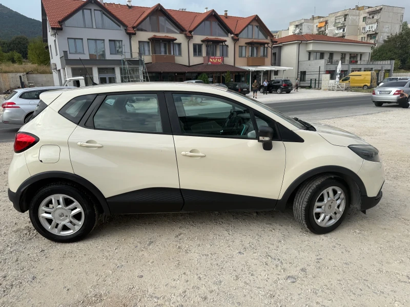 Renault Captur 0.9TCe Turbo / Регистриран / 2 комплекта гуми, снимка 2 - Автомобили и джипове - 52418719