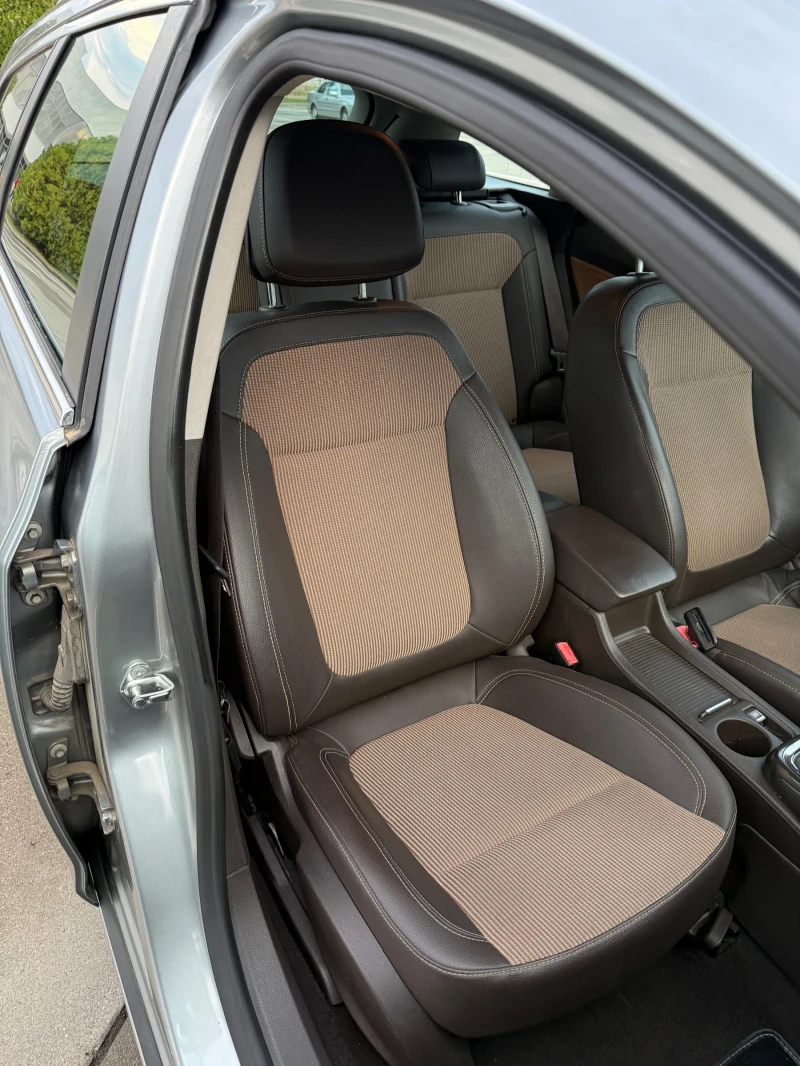 Opel Astra J Sport tourer , снимка 10 - Автомобили и джипове - 51848031