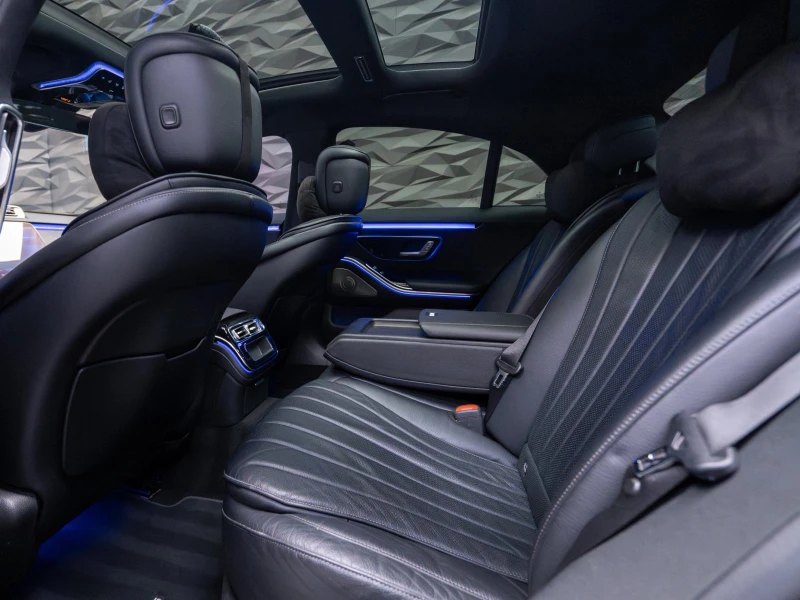 Mercedes-Benz S 400 D 4MATIC* 360* AMG LINE* PANO* Head Up* Обдухв* Bu, снимка 8 - Автомобили и джипове - 52748115