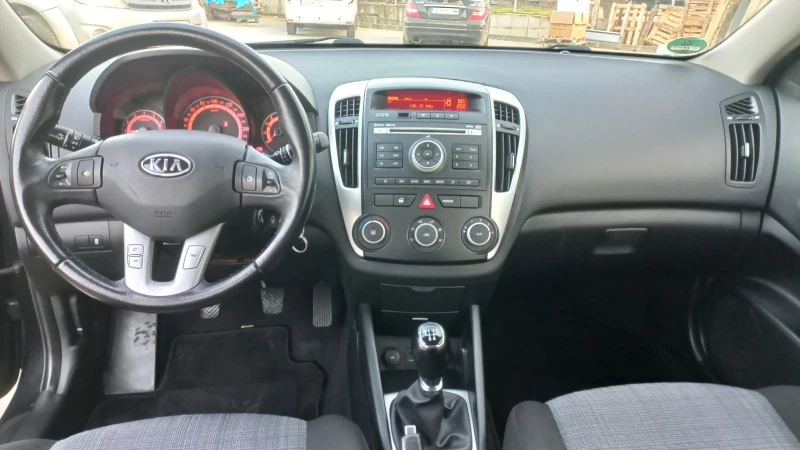 Kia Ceed, снимка 10 - Автомобили и джипове - 52867746