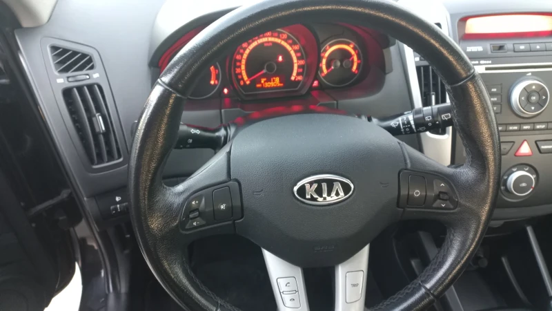 Kia Ceed, снимка 9 - Автомобили и джипове - 52867746