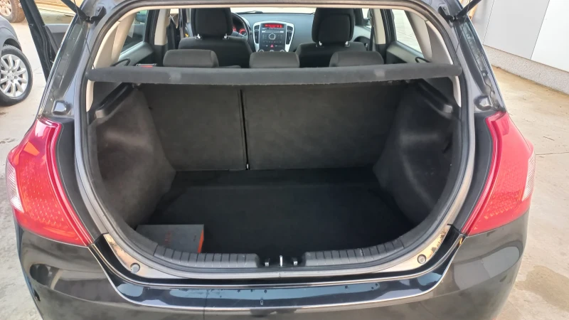 Kia Ceed, снимка 13 - Автомобили и джипове - 52867746