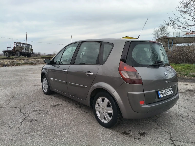 Renault Scenic 1.5 dci 101, снимка 4 - Автомобили и джипове - 53477010