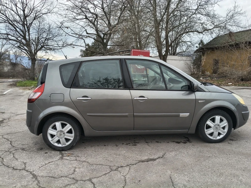 Renault Scenic 1.5 dci 101, снимка 7 - Автомобили и джипове - 53477010