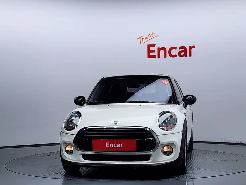 Mini Cooper 5-Door Basic Model 3Rd Generation, снимка 3 - Автомобили и джипове - 55948557
