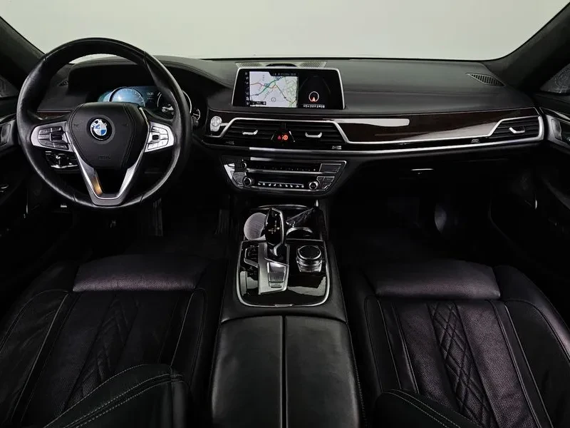 BMW 750 Li xDrive Luxury, снимка 7 - Автомобили и джипове - 56162548