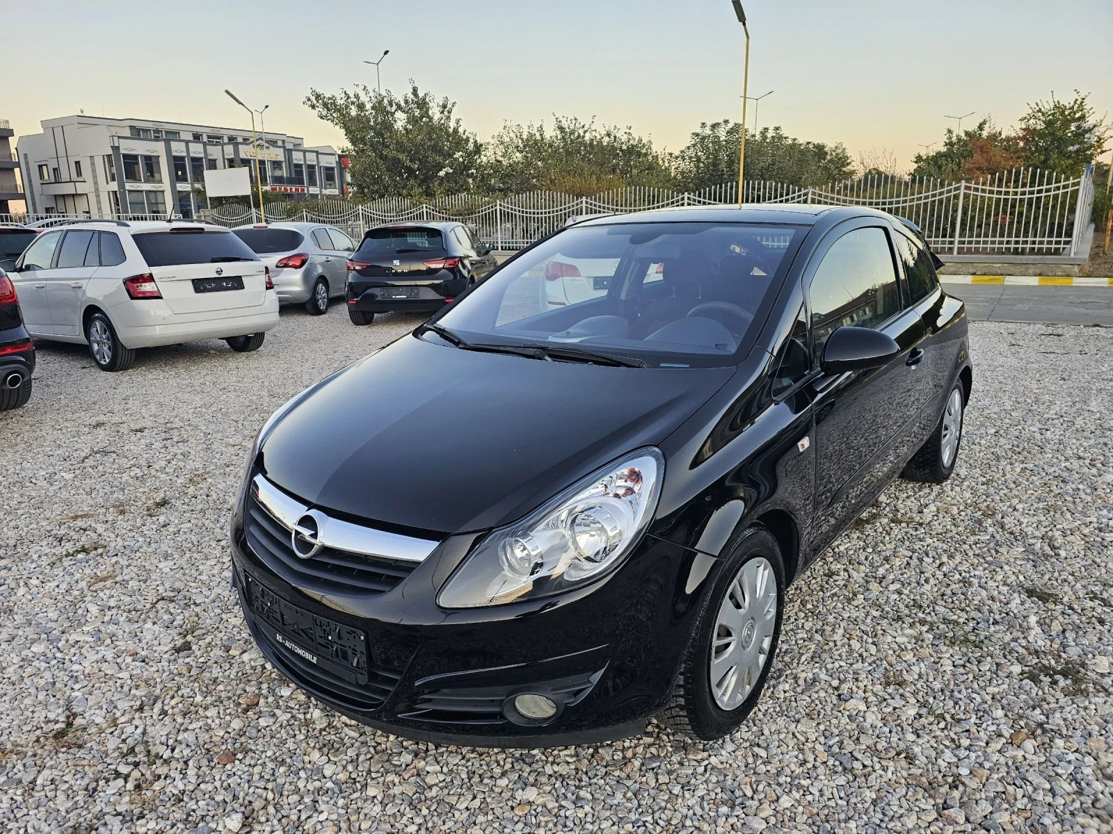 Opel Corsa 1.4i 90kc Шибедах Навигация  - [1] 