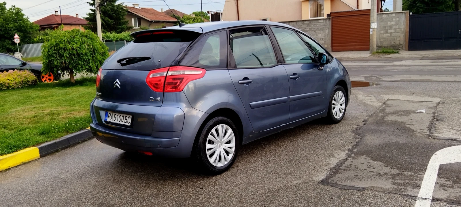 Citroen C4 Picasso 1.6 HD АВТОМАТИК  - изображение 4