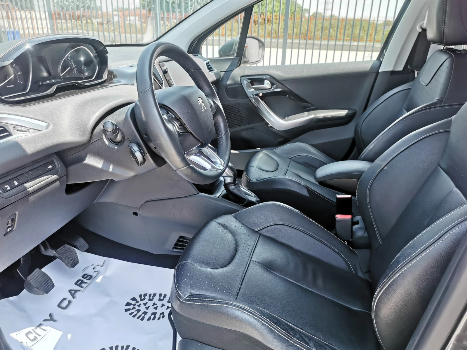 Peugeot 208 1.6i - изображение 10