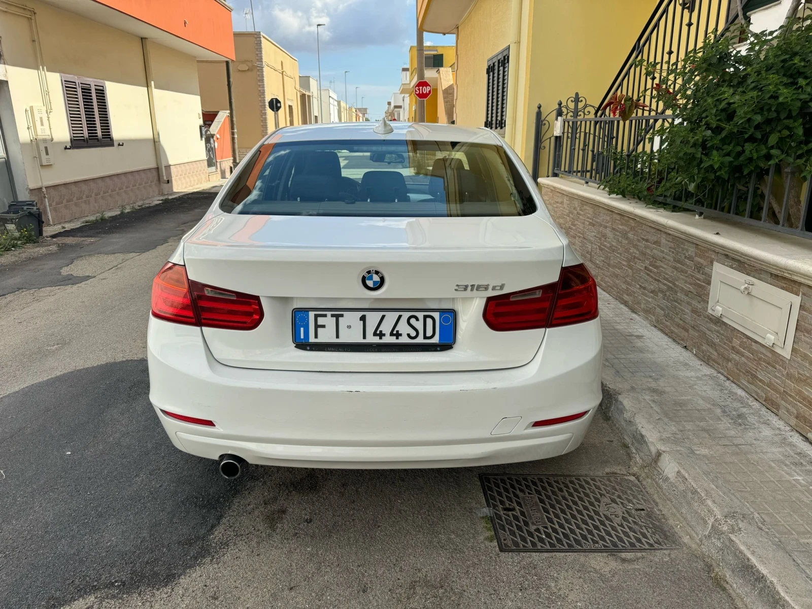 BMW 316 d 2013 sedan 6sk. - изображение 2
