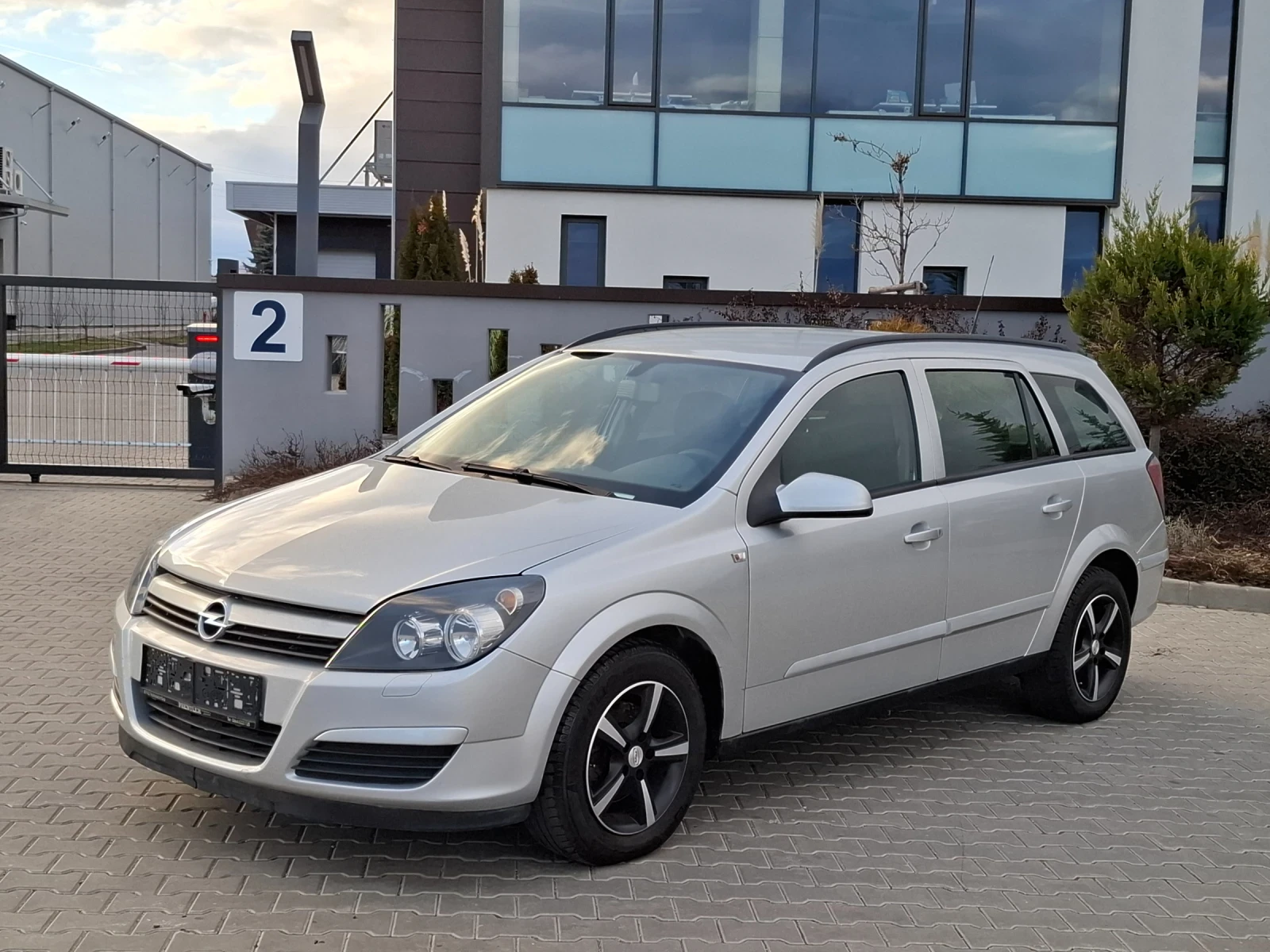 Opel Astra 1.4i* (90��)* * FACELIFT* * ��� ����* *  | Mobile.bg � ����������� 12