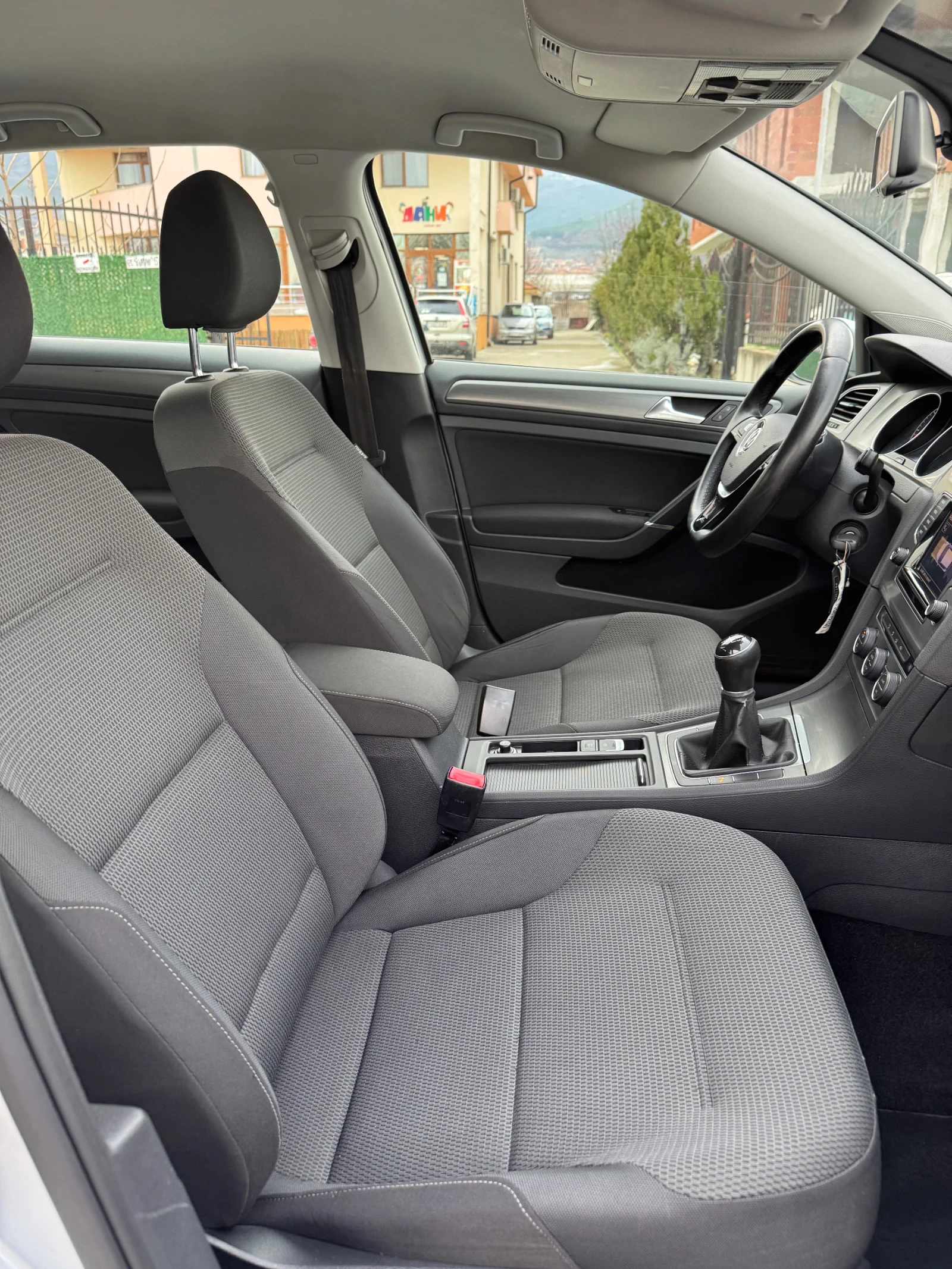 VW Golf 1.6 tdi 110 �.� ��� | Mobile.bg � ����������� 11