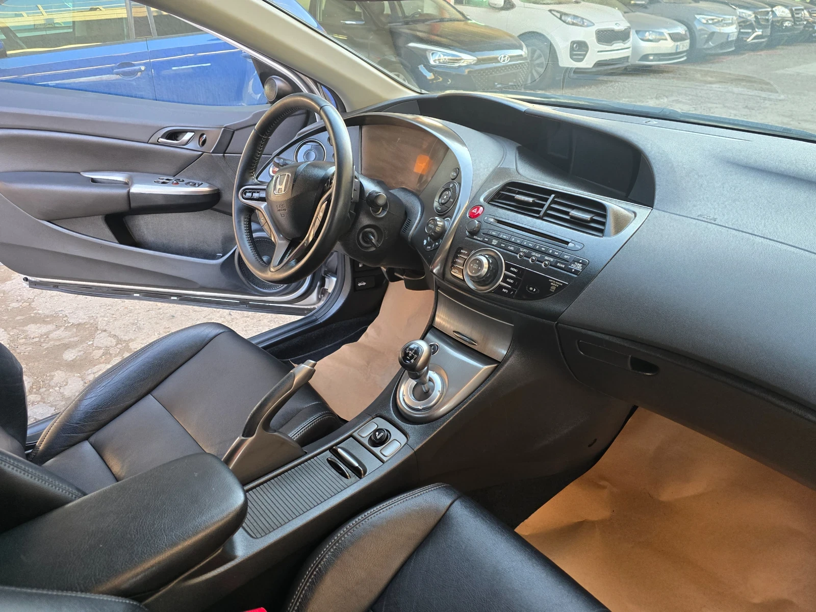 Honda Civic 1.8 TypeS  Газова уредба, снимка 11 - Автомобили и джипове - 53975487