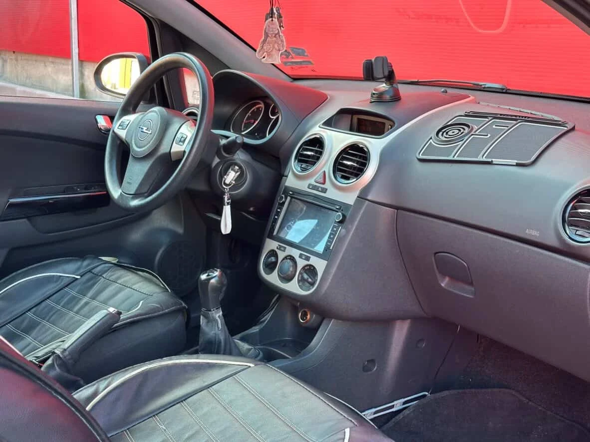 Opel Corsa 1.2 Газ/Бензин, снимка 6 - Автомобили и джипове - 54152184