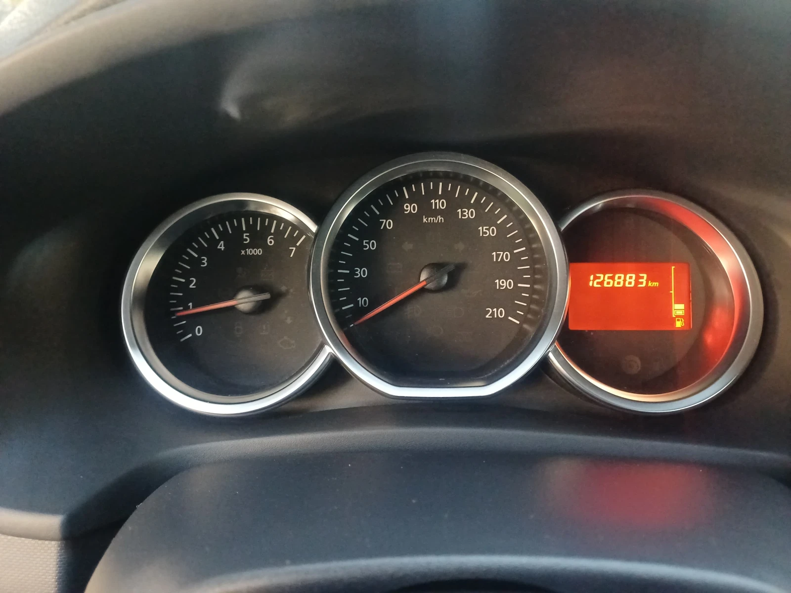 Dacia Sandero 1.5dci STEPWAY, снимка 10 - Автомобили и джипове - 54201174