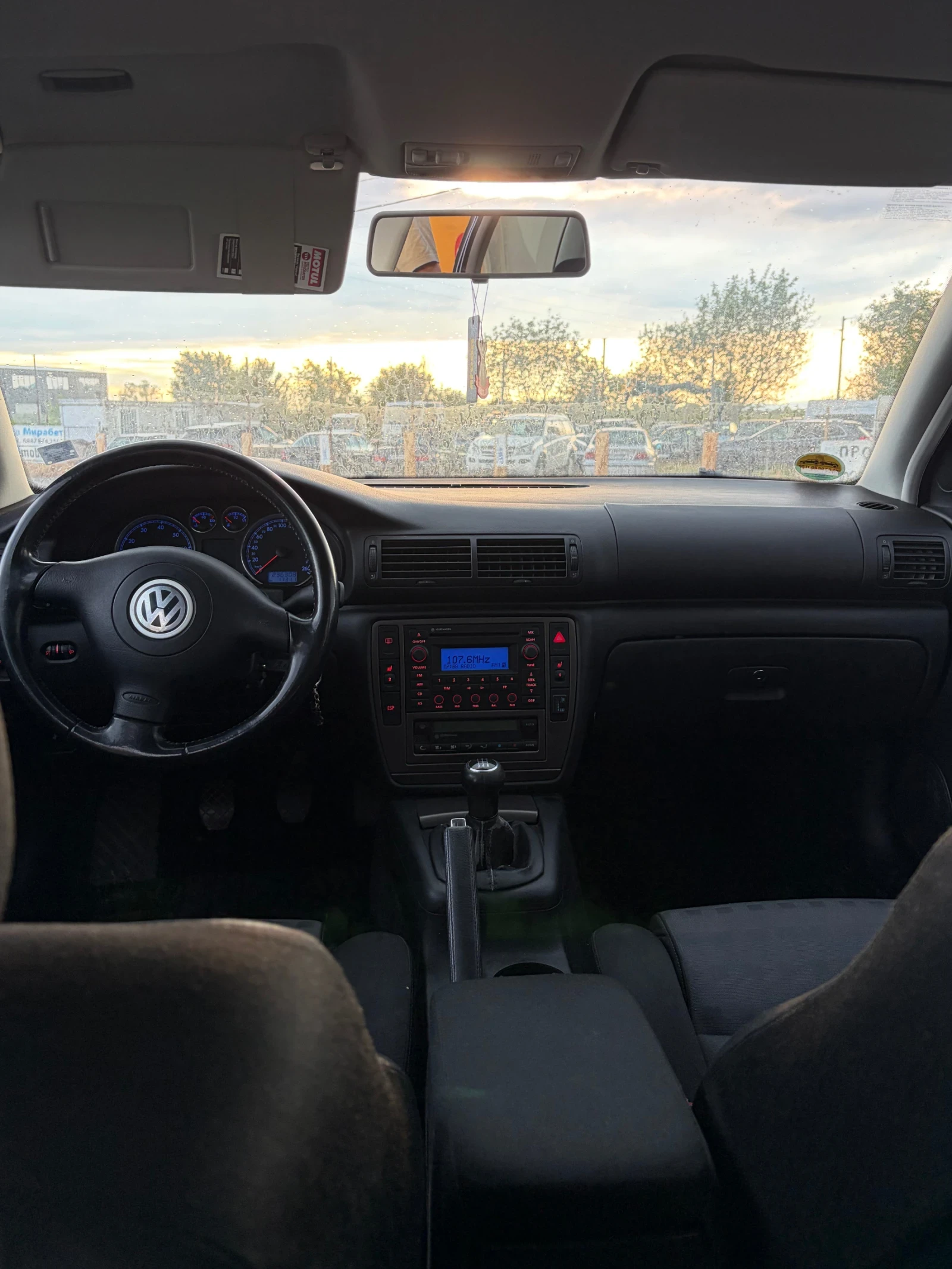 VW Passat 1.8T, снимка 8 - Автомобили и джипове - 54611225