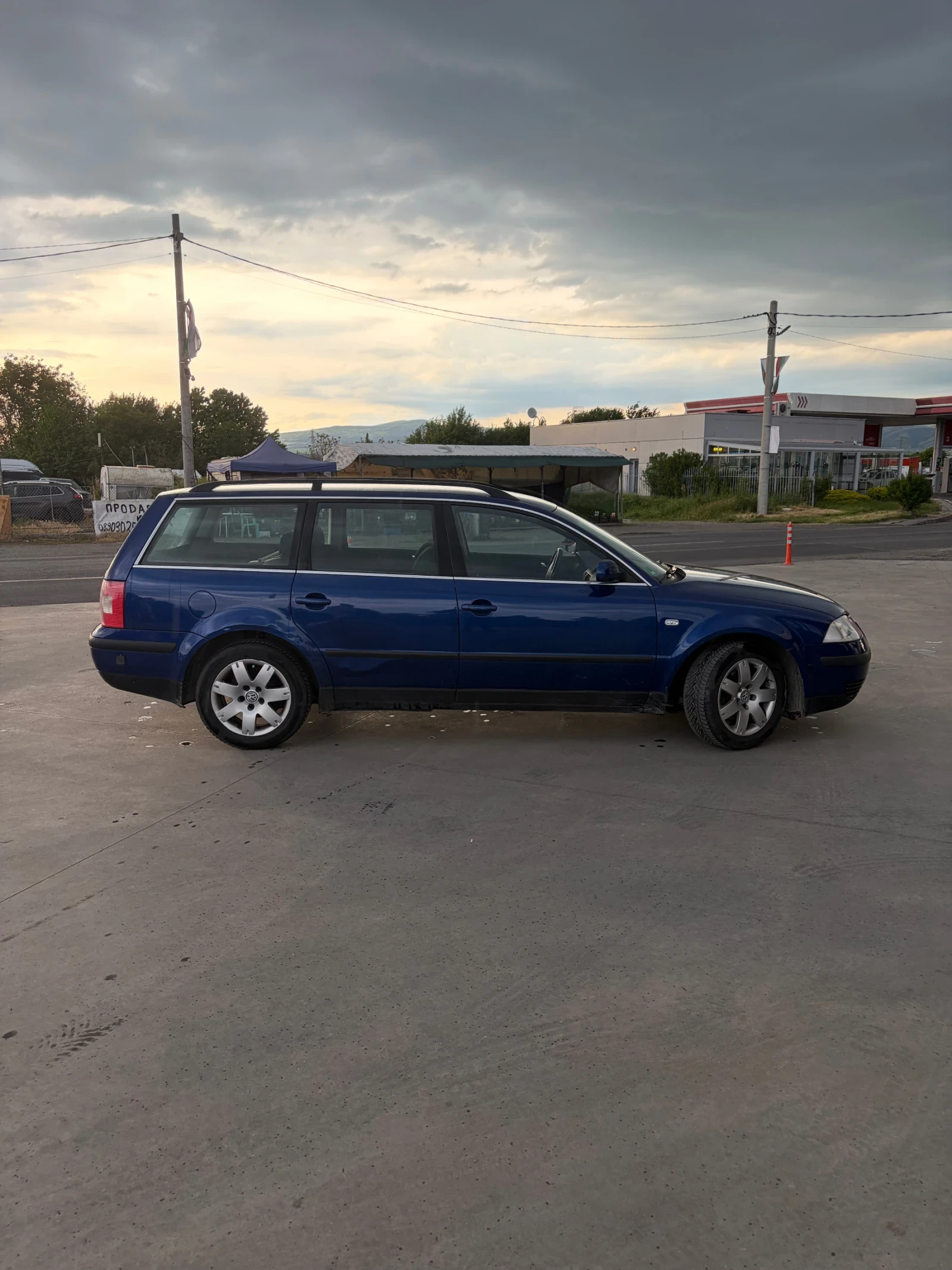 VW Passat 1.8T, снимка 4 - Автомобили и джипове - 54611225