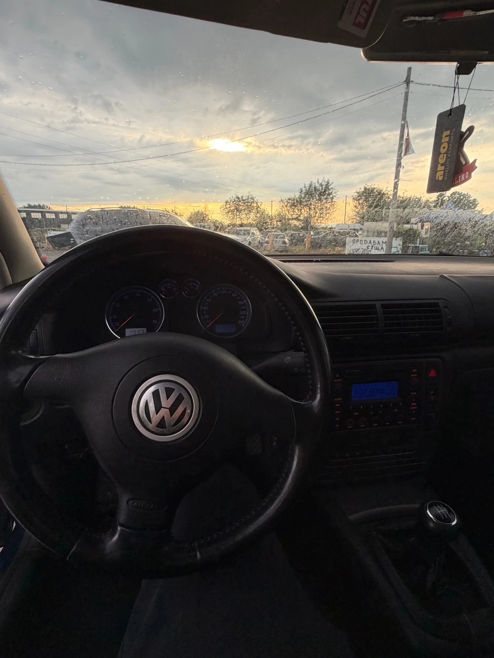 VW Passat 1.8T, снимка 7 - Автомобили и джипове - 54611225