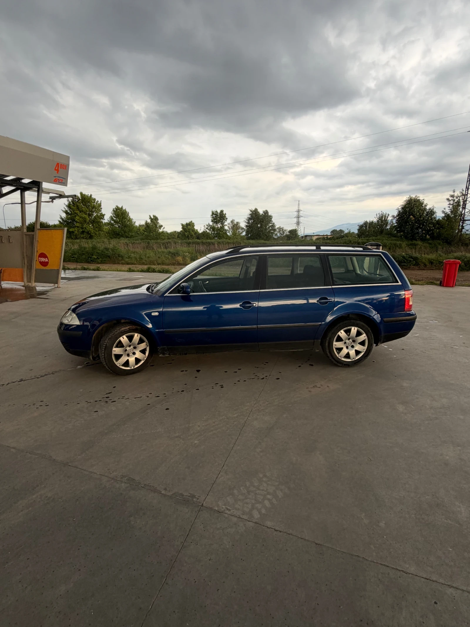 VW Passat 1.8T, снимка 3 - Автомобили и джипове - 54611225