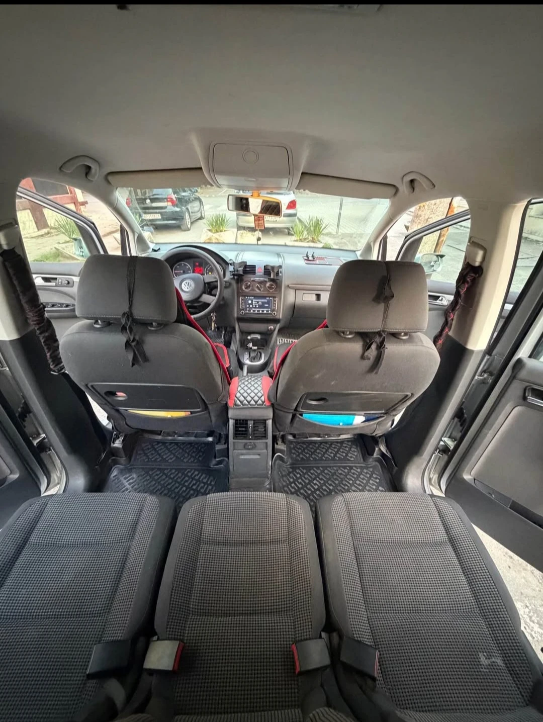 VW Touran 1.9 tdi, снимка 6 - Автомобили и джипове - 54993890