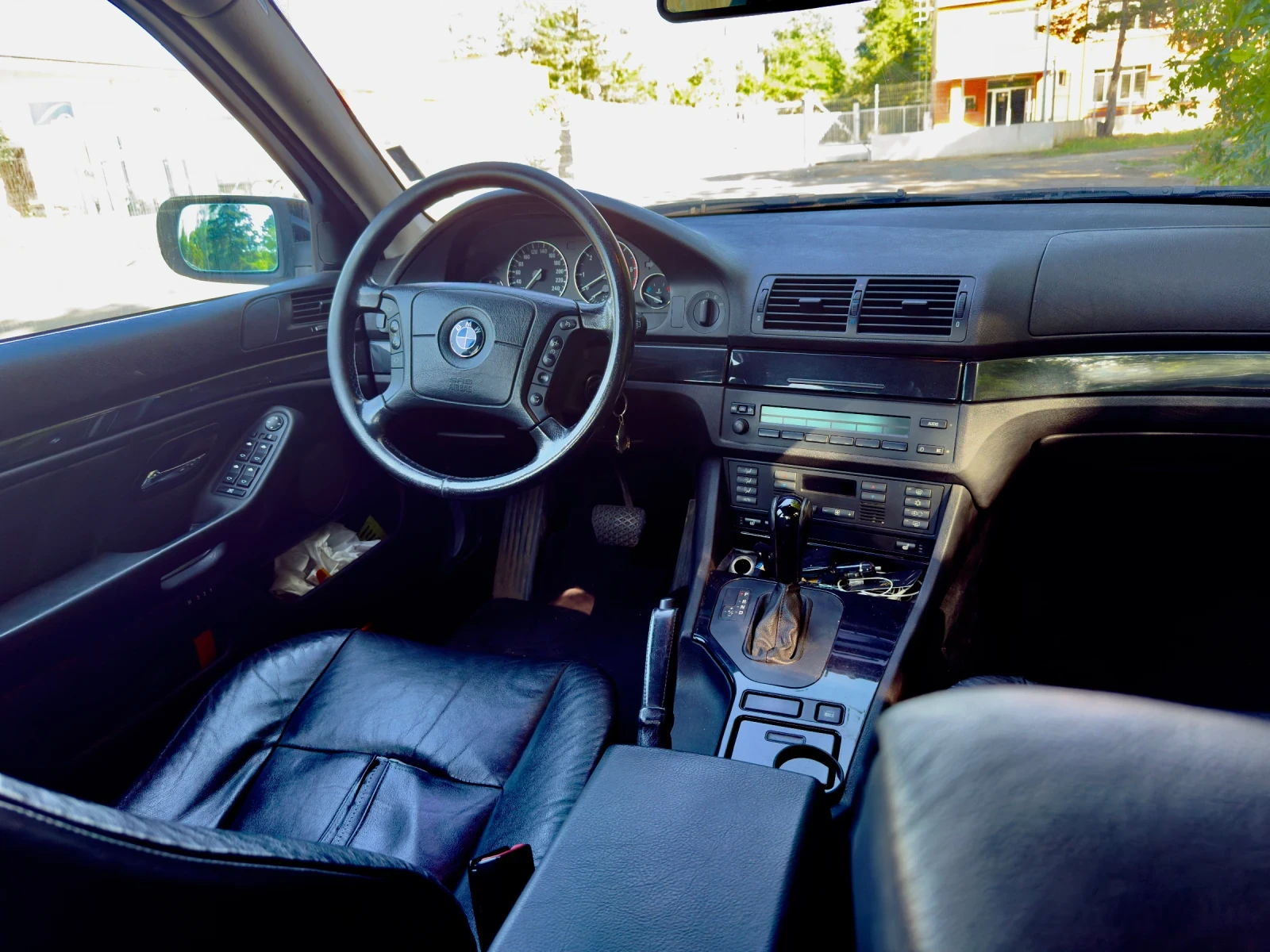 BMW 525 2.5d, снимка 2 - Автомобили и джипове - 55002782