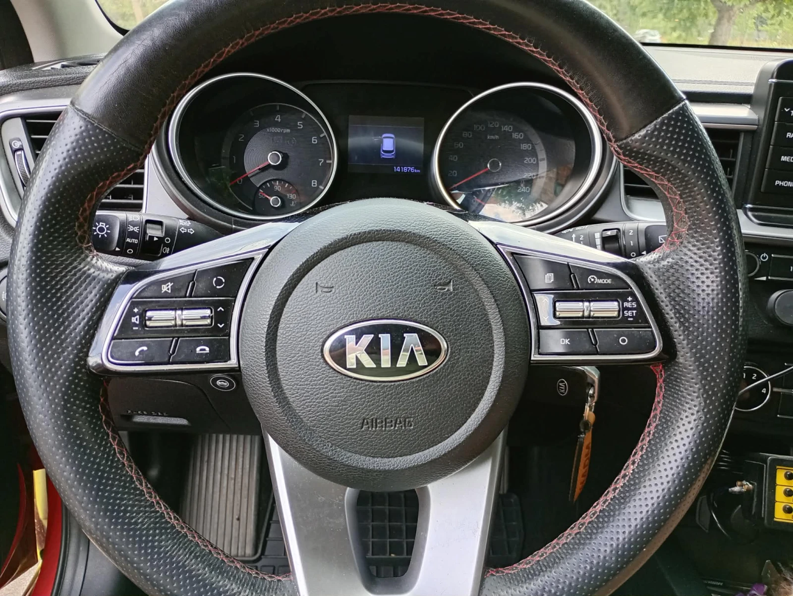 Kia Ceed, снимка 7 - Автомобили и джипове - 55265634