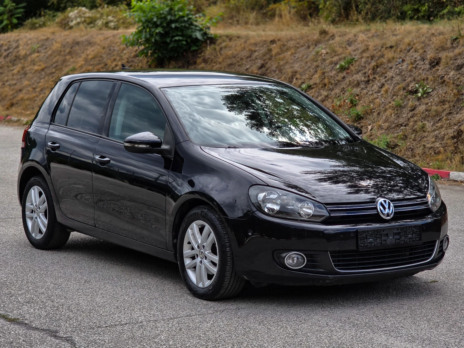 VW Golf 2.0 TDI * Navi* Park Assist* , снимка 7 - Автомобили и джипове - 56113360