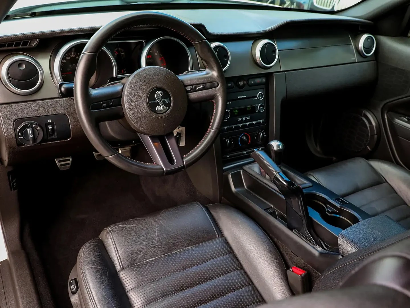 Ford Mustang Shelby GT500, снимка 17 - Автомобили и джипове - 56378705