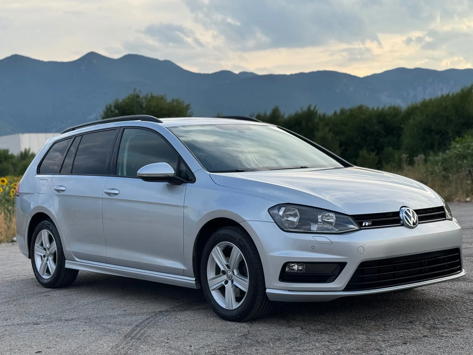 VW Golf 7* R-LINE* 2.0 TDI* , снимка 7 - Автомобили и джипове - 56666257