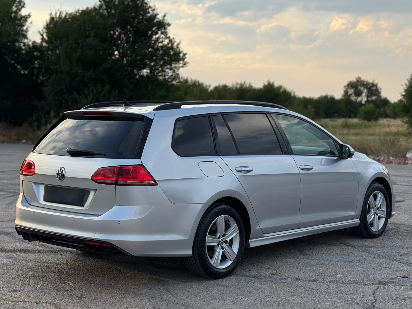 VW Golf 7* R-LINE* 2.0 TDI* , снимка 5 - Автомобили и джипове - 56666257