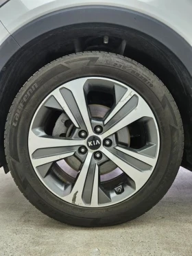 Kia Sorento Diesel 2.2 4WD| 200к.с.| ВКЛ.ТЕХНОТЕСТ, снимка 5