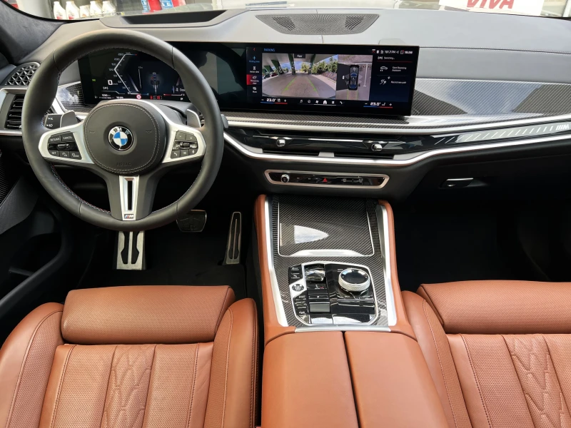 BMW X6 M60i/FACELIFT/CARBON/EXCLUSIV/H&K/PANO/HEAD UP/360, снимка 14 - Автомобили и джипове - 50607083